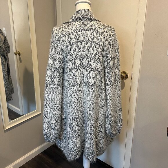 NWT BB Dakota White & Gray Open Front Knit Eyelash Cardigan, Size Medium - Picture 12 of 16